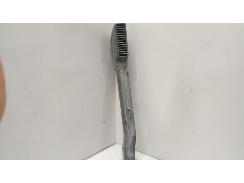 Recambio de chimenea caja filtro para nissan atleon 110 referencia OEM IAM 165679x101  165559x100