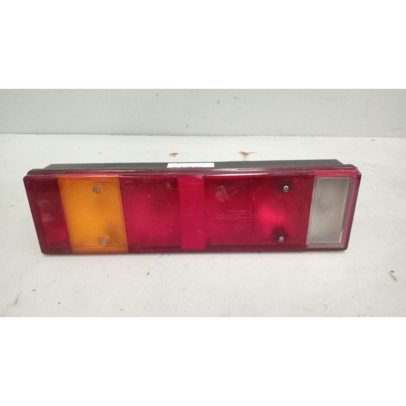 Recambio de piloto trasero izquierdo para renault hr xxx.18/26 premium 01 referencia OEM IAM   piloto universal camion