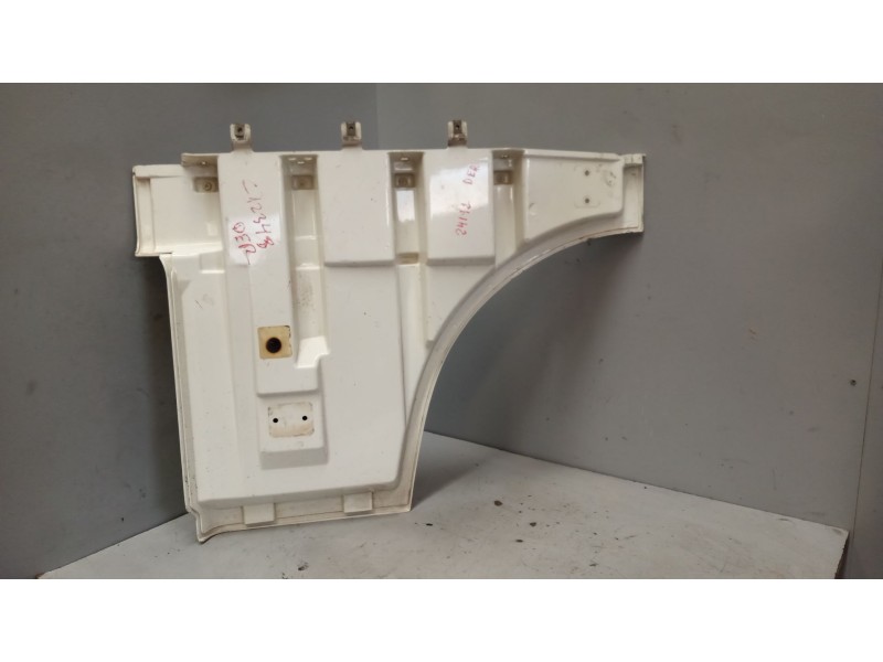Recambio de moldura puerta delantera derecha para daf serie xf105.xxx 12.9 diesel referencia OEM IAM 1295620  