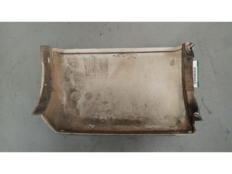 Recambio de deflector izquierdo para nissan atleon 110 referencia OEM IAM   