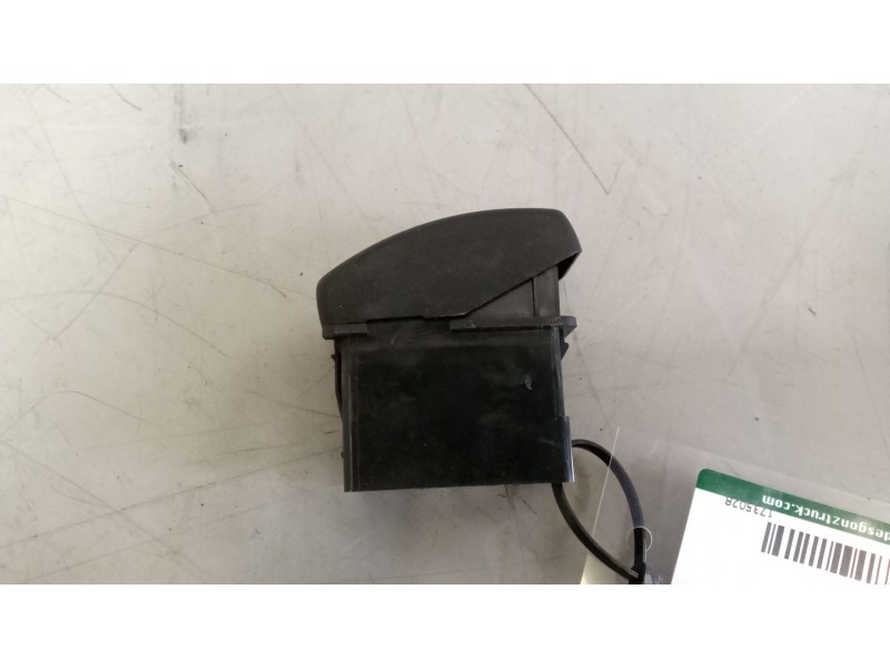 Recambio de interruptor para daf serie xf105.xxx 12.9 diesel referencia OEM IAM 1735028  