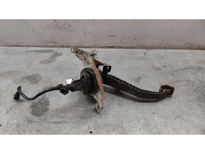 Recambio de pedal embrague para ford focus berlina (cap) ambiente (d) referencia OEM IAM   