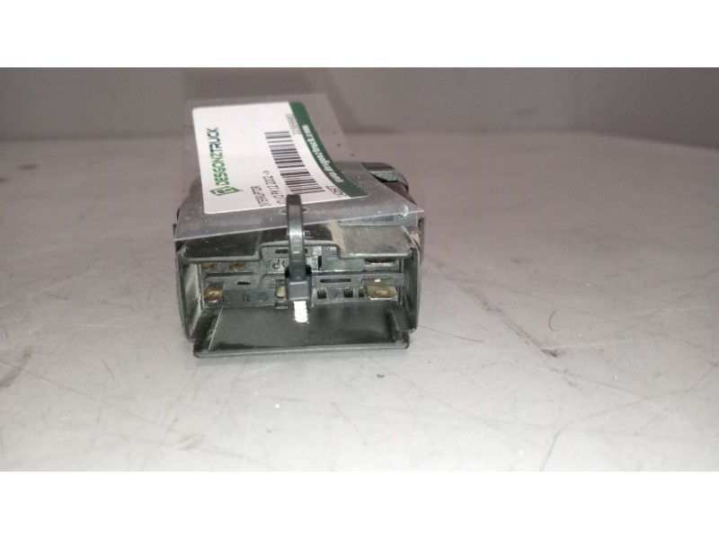 Recambio de interruptor para volvo fm 12 2002 referencia OEM IAM 20569983  