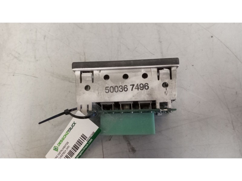 Recambio de cuadro instrumentos para iveco eurotech (mp) fg  (190 e 34) tráfico urbano referencia OEM IAM 500367496  