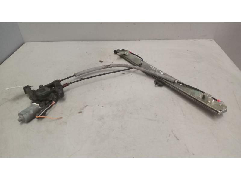 Recambio de elevalunas delantero izquierdo para iveco eurocargo 05.03  5.9 diesel referencia OEM IAM   