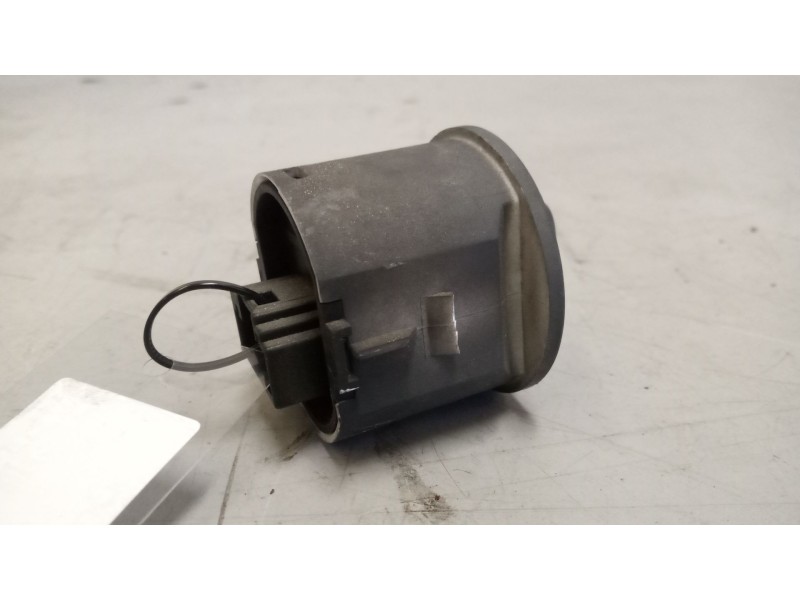 Recambio de mando luces para iveco eurocargo 05.03  5.9 diesel referencia OEM IAM 504317405  