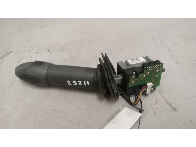 Recambio de mando intermitentes para iveco eurocargo 05.03  5.9 diesel referencia OEM IAM 504188583  