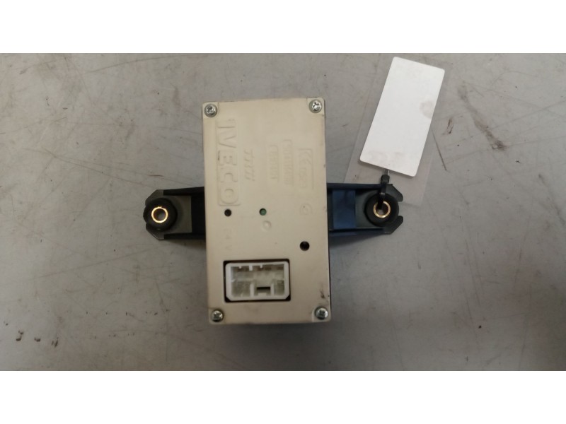 Recambio de modulo electronico para iveco eurocargo 05.03  5.9 diesel referencia OEM IAM 504111498  