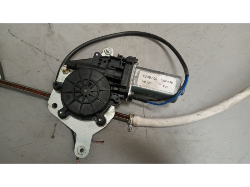 Recambio de elevalunas delantero derecho para iveco eurocargo 05.03  5.9 diesel referencia OEM IAM   