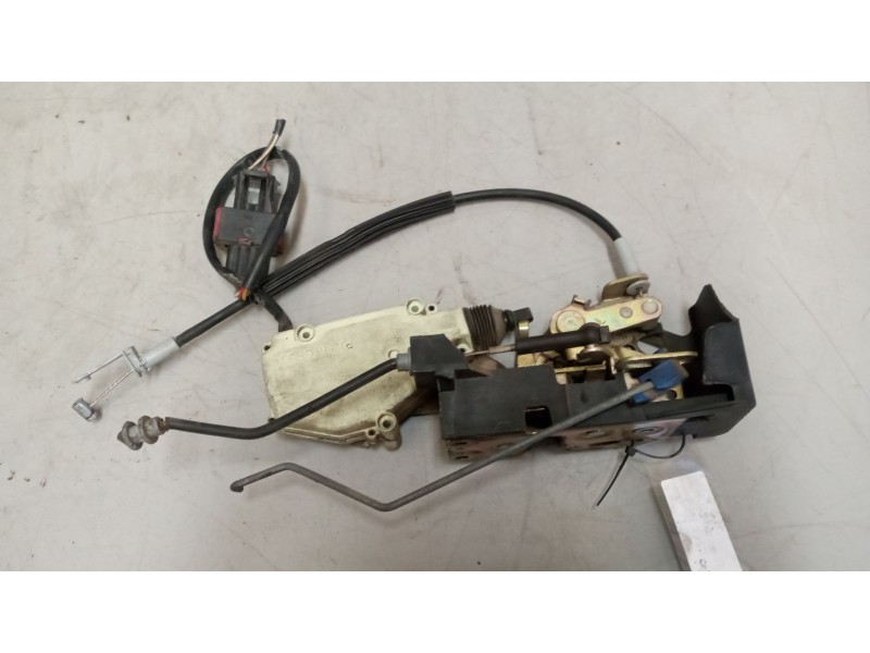 Recambio de cerradura puerta delantera izquierda para daf serie lf45.xxx desde 06 referencia OEM IAM   
