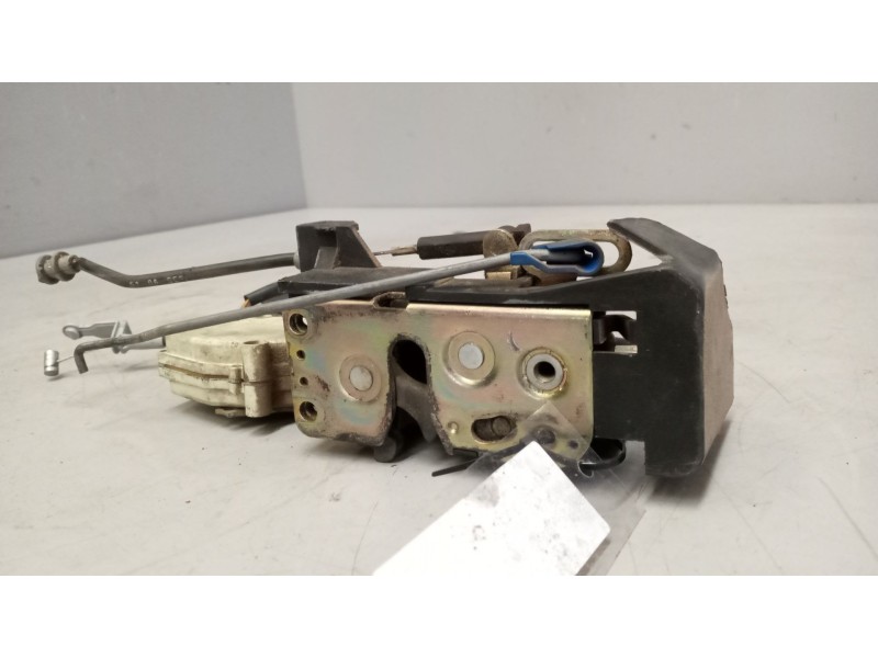 Recambio de cerradura puerta delantera izquierda para daf serie lf45.xxx desde 06 referencia OEM IAM   