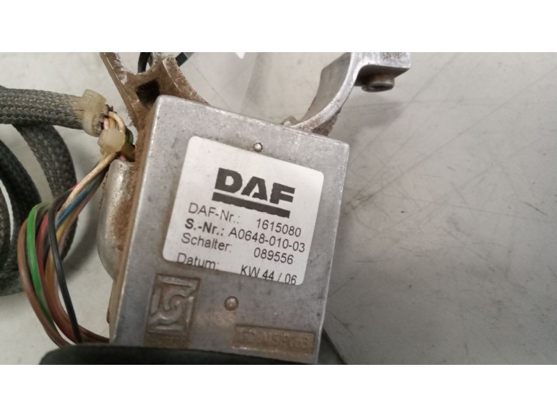 Recambio de mando intermitentes para daf serie xf105.xxx 12.9 diesel referencia OEM IAM 1615080  