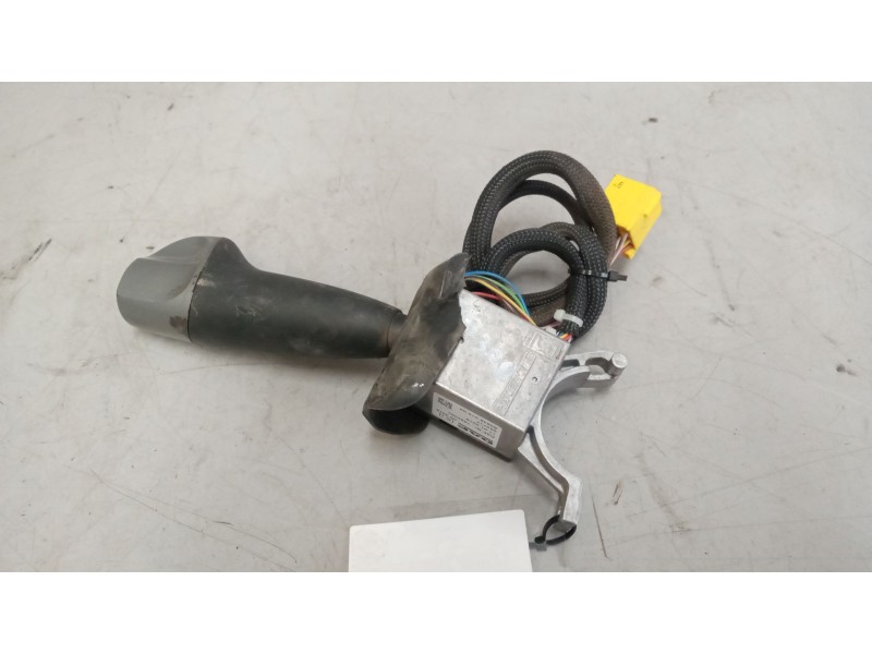 Recambio de mando intarder para daf serie xf105.xxx 12.9 diesel referencia OEM IAM 1892962  