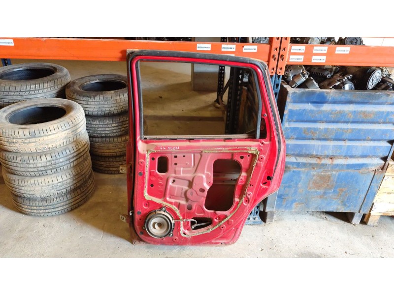 Recambio de puerta trasera derecha para nissan note (e11e) acenta referencia OEM IAM   