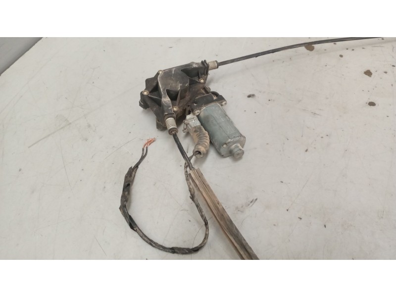 Recambio de elevalunas delantero izquierdo para daf serie xf105.xxx 12.9 diesel referencia OEM IAM 1918141  