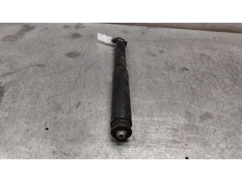 Recambio de amortiguador trasero para peugeot 308 active referencia OEM IAM 9806084880  
