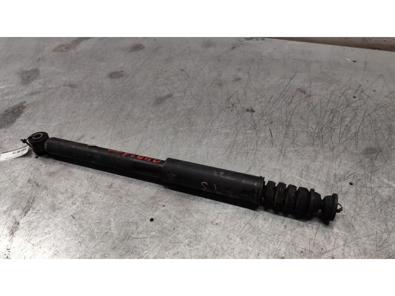 Recambio de amortiguador trasero para dacia sandero ii 1.2 referencia OEM IAM   