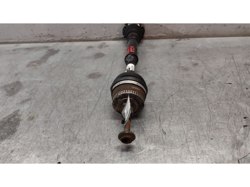 Recambio de transmision delantera derecha para volkswagen passat berlina (3b2) básico referencia OEM IAM 8D0407272AQ  