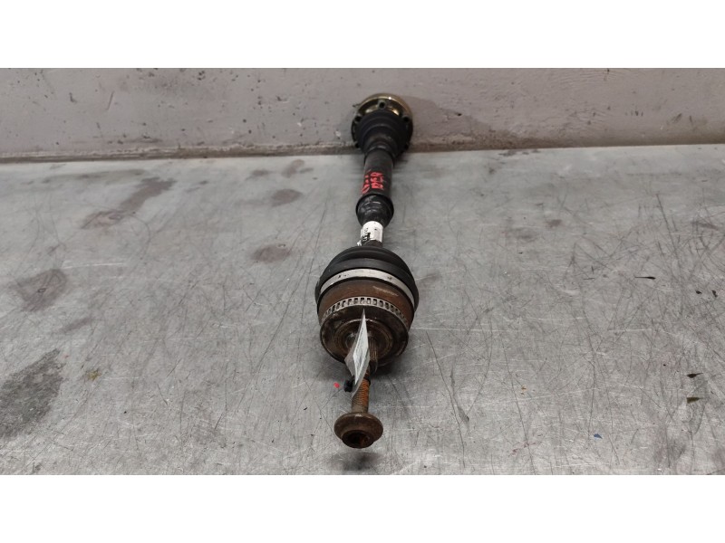 Recambio de transmision delantera derecha para volkswagen passat berlina (3b2) básico referencia OEM IAM 8D0407272AQ  