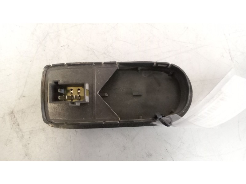 Recambio de mando elevalunas delantero derecho para daf serie xf105.xxx 12.9 diesel referencia OEM IAM 1693129  