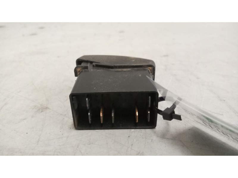 Recambio de interruptor para daf serie xf105.xxx 12.9 diesel referencia OEM IAM 1697146  