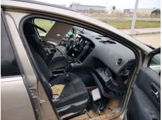 peugeot 5008 (0u_, 0e_) del año 2010 2