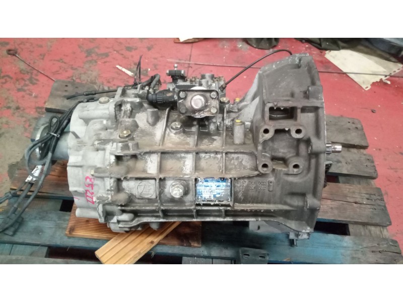 Recambio de caja cambios para iveco eurocargo 05.03  5.9 diesel referencia OEM IAM 6S700TO 504271626 1347001005