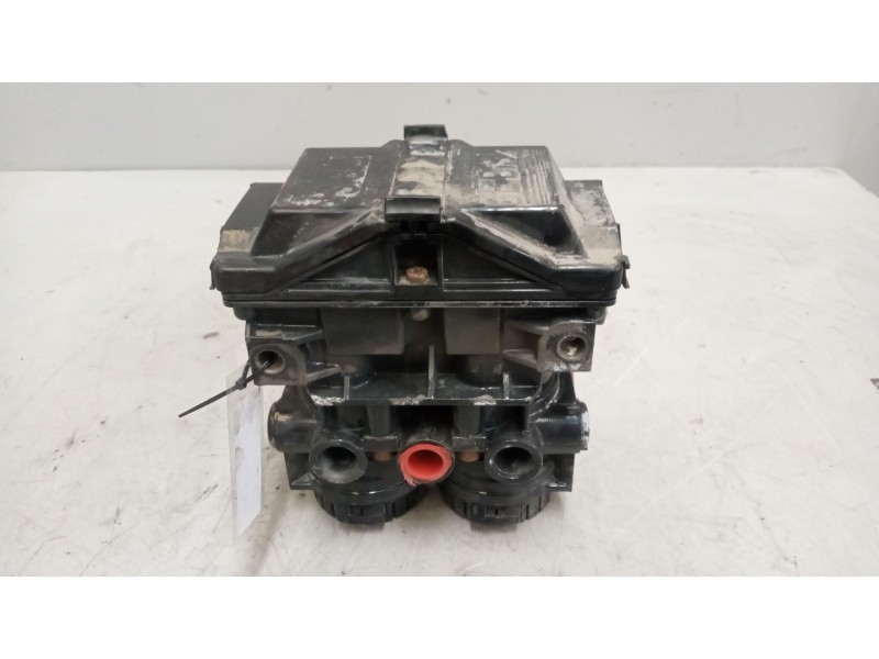 Recambio de valvula aire para man tg - a 18.xxx 12.0 diesel referencia OEM IAM 81521066014  0486204017