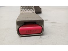 Recambio de enganche cinturon trasero izquierdo para renault maxity referencia OEM IAM 7485115819   2