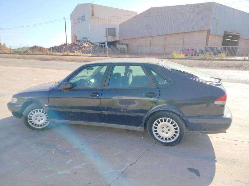 saab 9-3 berlina del año 1999