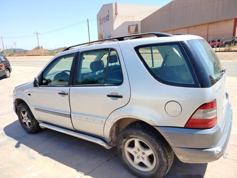mercedes-benz clase m (w163) del año 1999