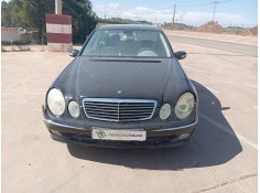 mercedes-benz clase e (w211) berlina del año 2004 2