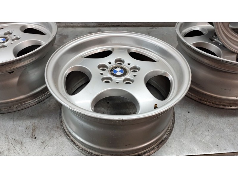 Recambio de juego llantas para bmw x3 (e83) 2.0d referencia OEM IAM 3415720 5TORNILLOS E8JX17EH2IS46