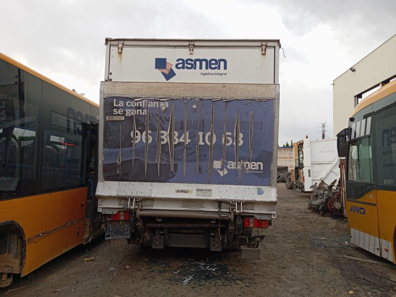 mercedes-benz atego 4 cyl. 4x2 2005  del año 2011