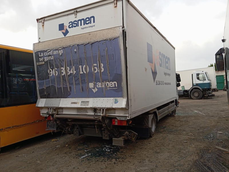 mercedes-benz atego 4 cyl. 4x2 2005  del año 2011