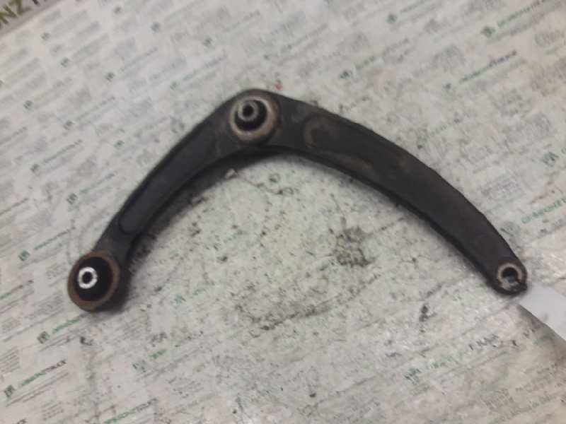 Recambio de brazo suspension superior delantero izquierdo para citroen c4 berlina collection referencia OEM IAM   