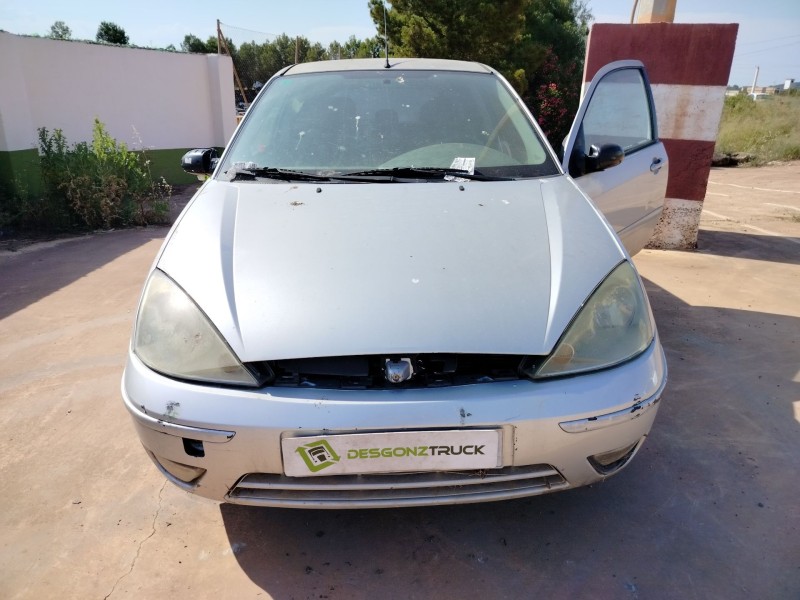 ford focus berlina (cak) del año 2000