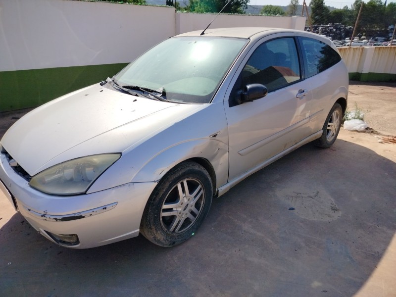 ford focus berlina (cak) del año 2000
