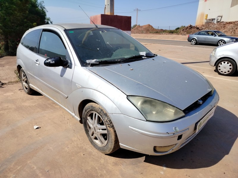 ford focus berlina (cak) del año 2000