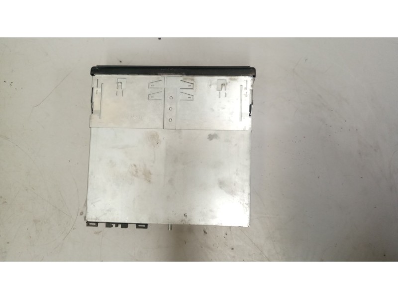 Recambio de tacografo para mercedes-benz atego 2-ejes 18 t /bm 950/2/4 1823 (4x2) om 906 la l (largo) referencia OEM IAM 1324710