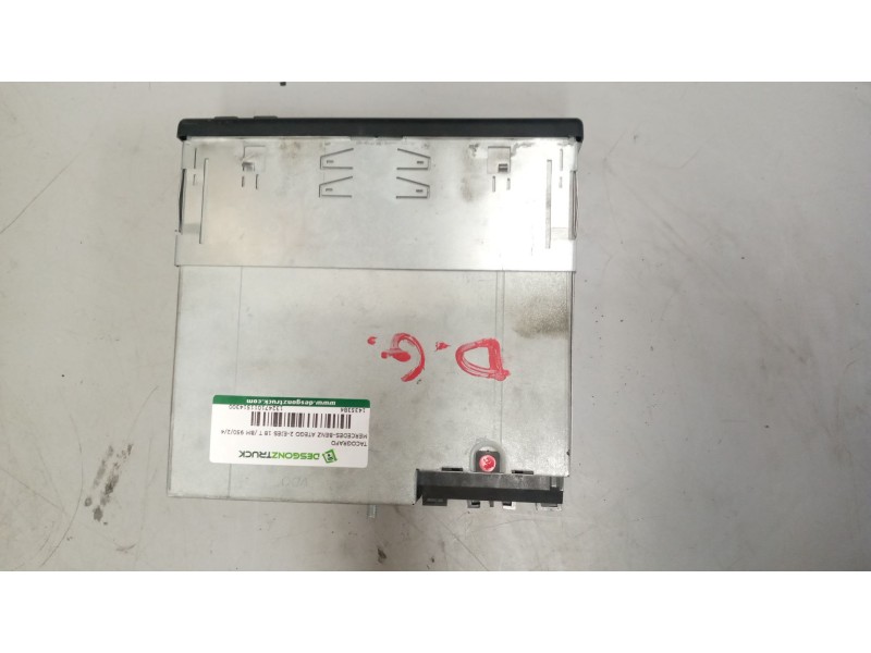 Recambio de tacografo para mercedes-benz atego 2-ejes 18 t /bm 950/2/4 1823 (4x2) om 906 la l (largo) referencia OEM IAM 1324710