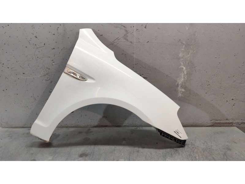 Recambio de aleta delantera derecha para hyundai accent (mc) gl referencia OEM IAM   