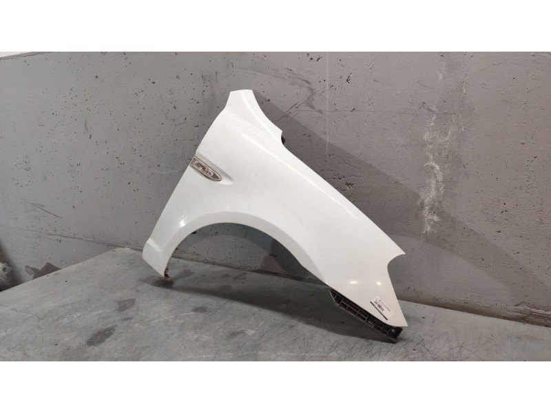 Recambio de aleta delantera derecha para hyundai accent (mc) gl referencia OEM IAM   