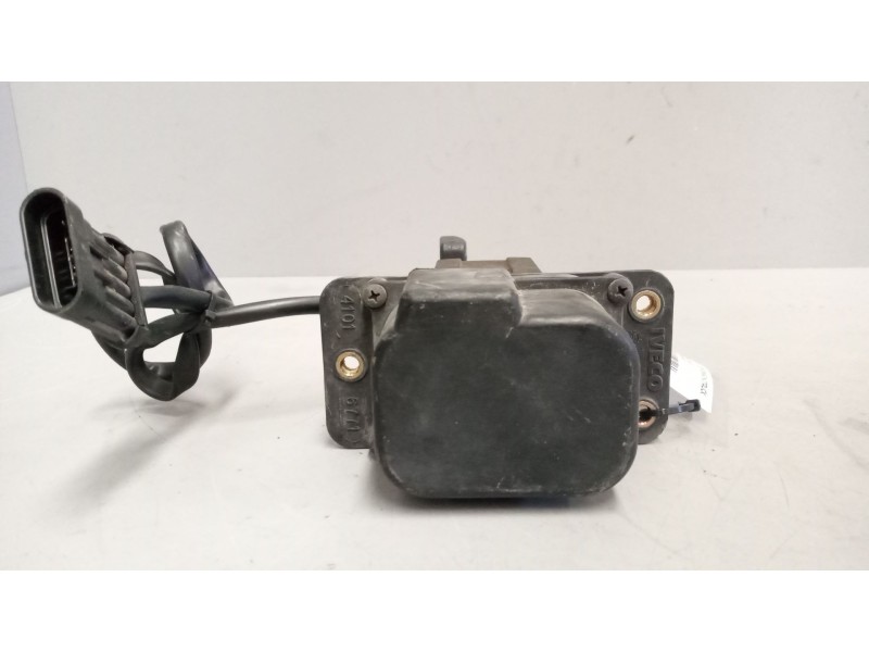 Recambio de pedal acelerador para iveco eurocargo referencia OEM IAM 41016771  