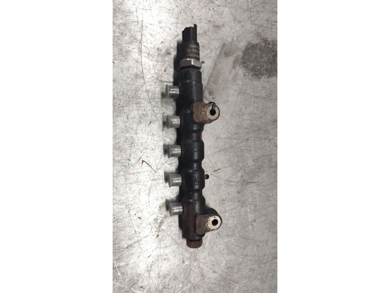 Recambio de rampa inyectora para ford fiesta (cbk) ambiente referencia OEM IAM 9642503380  