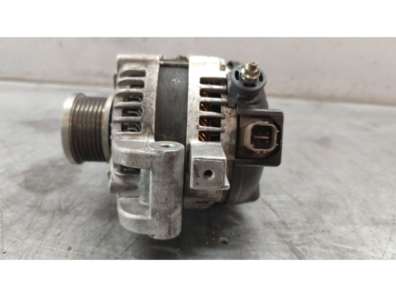 Recambio de alternador para toyota avensis (_t25_) 2.0 d-4d (adt250_) referencia OEM IAM CGB13080  