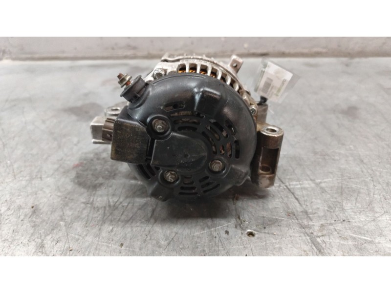 Recambio de alternador para toyota avensis (_t25_) 2.0 d-4d (adt250_) referencia OEM IAM CGB13080  