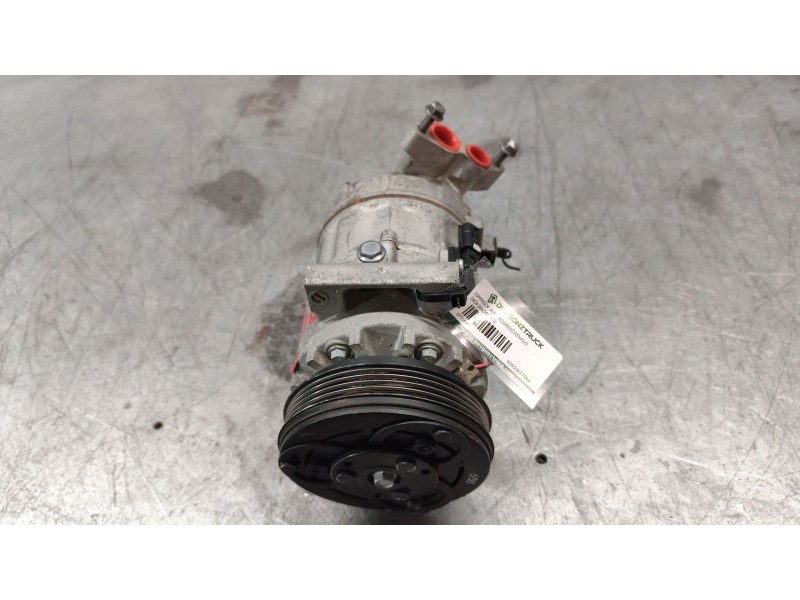 Recambio de compresor aire acondicionado para dacia sandero ii 1.2 referencia OEM IAM 926006775RA  