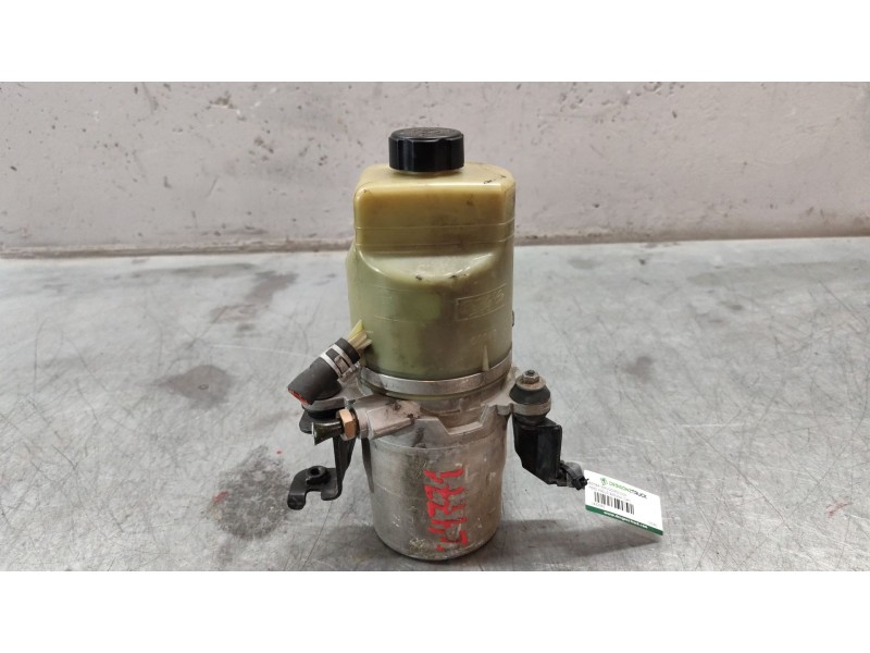 Recambio de bomba servodireccion para ford focus berlina (cap) ghia referencia OEM IAM C6S4B  