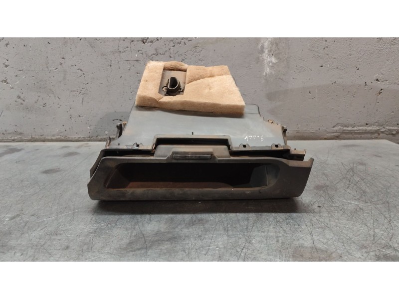 Recambio de guantera para nissan note (e11e) acenta referencia OEM IAM   